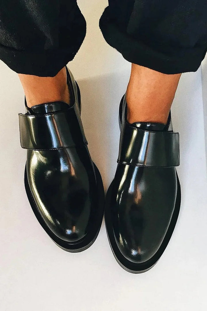 POLIERTE RIEGEL-LOAFERS
