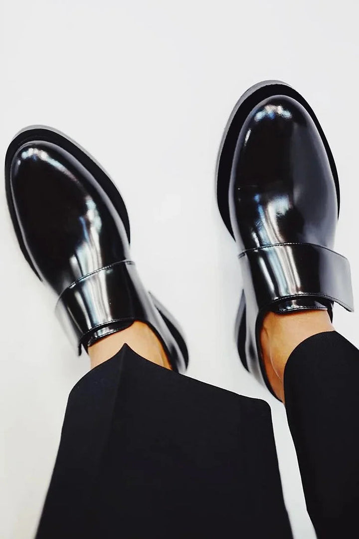 POLIERTE RIEGEL-LOAFERS