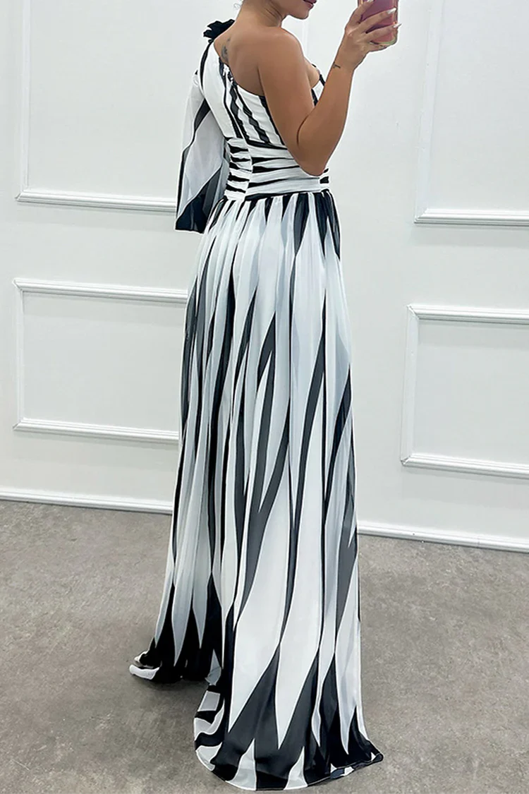 Chloe – Elegantes gestreiftes Maxikleid mit einem Schulterträger