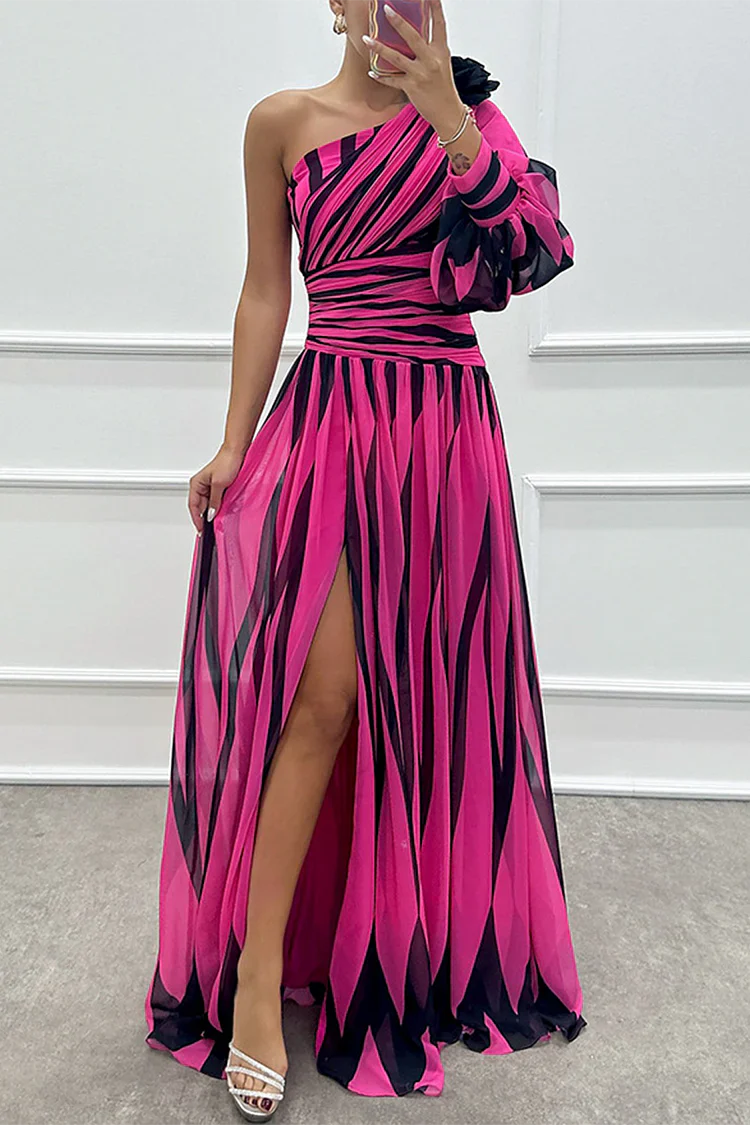 Chloe – Elegantes gestreiftes Maxikleid mit einem Schulterträger