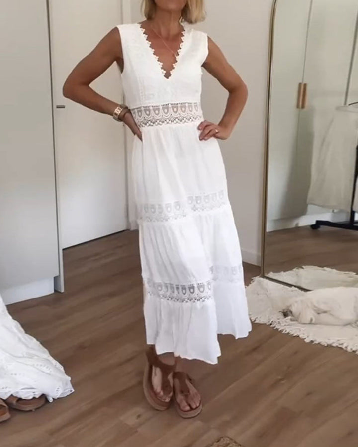 Kim | Spitzen V-Ausschnitt Kleid (Fast ausverkauft)