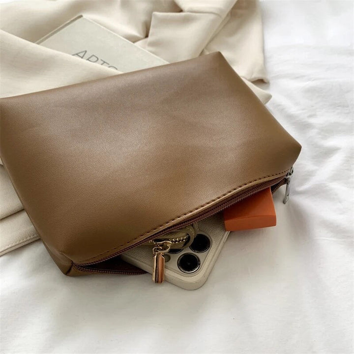 Asløg | Minimalistische Schultertasche im modernen Schnitt