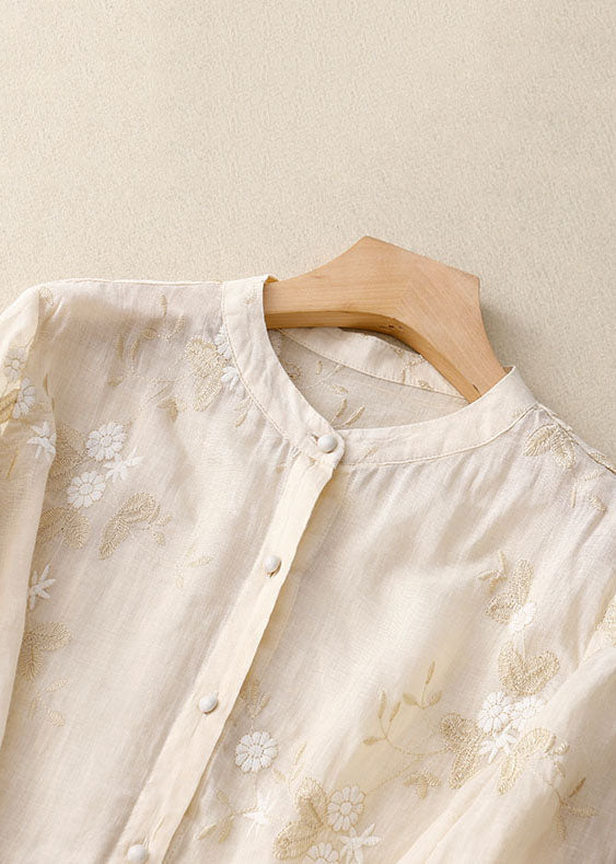 Kourtney™ | Schicke Bluse mit gestickten Akzenten