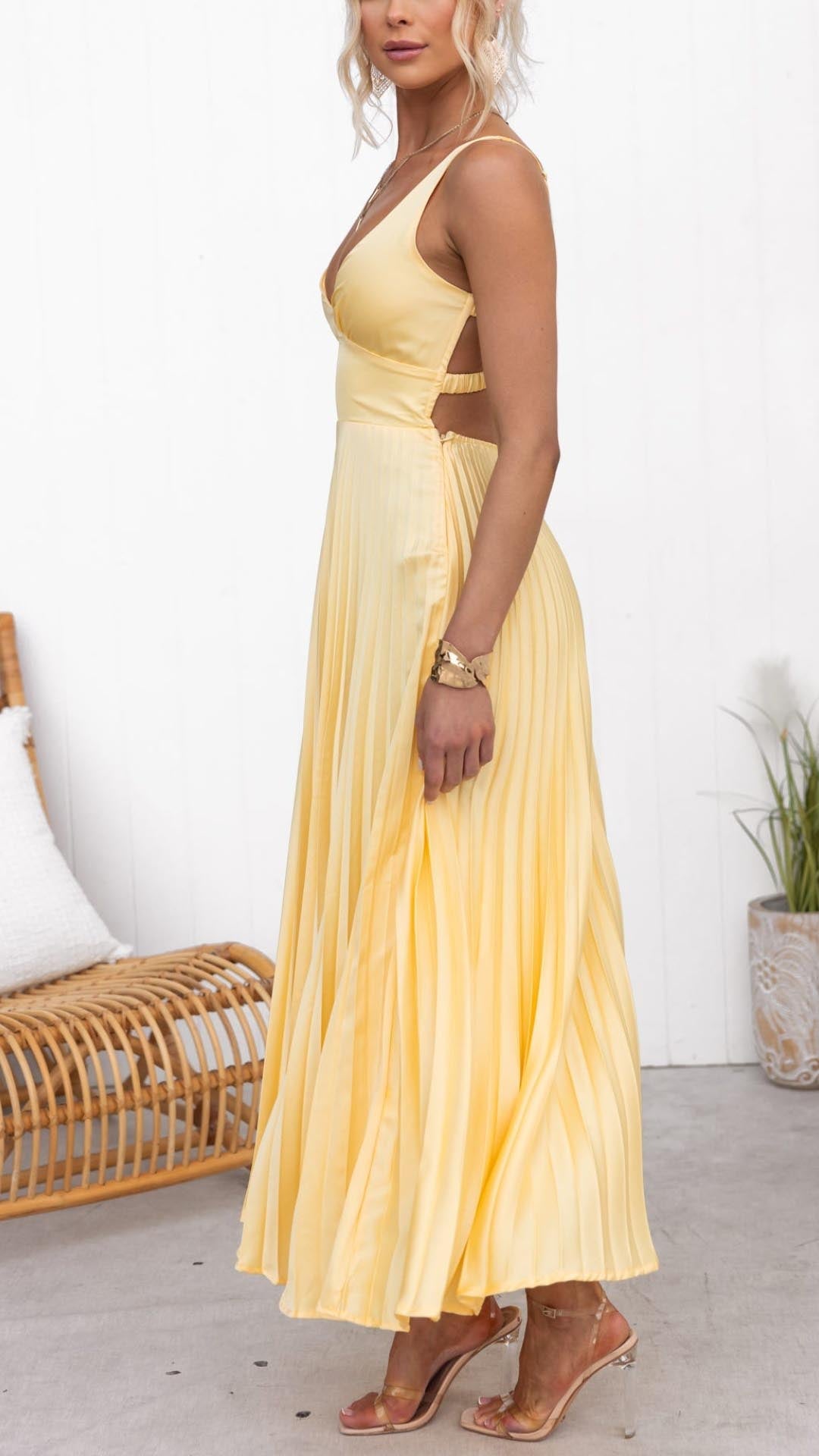 Nayeli - Elegantes Plissee V-Ausschnitt Maxikleid