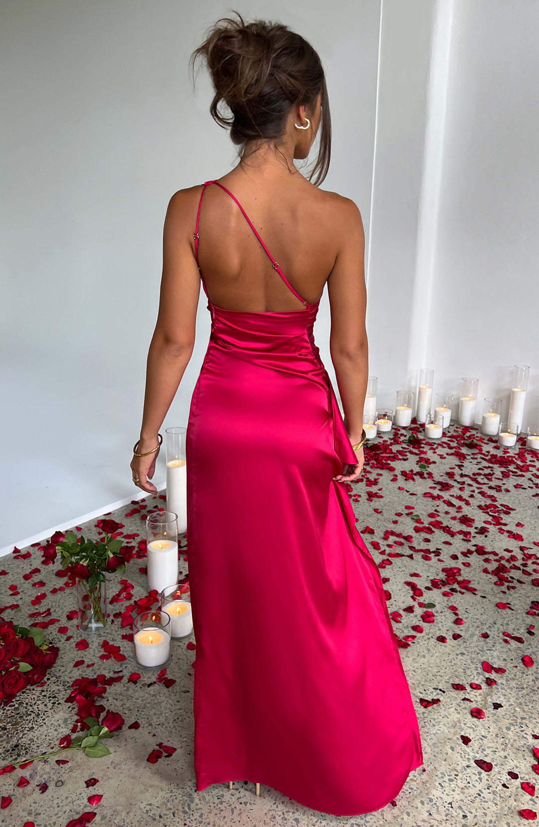Saoirse - Satin Langes Bodycon Kleid mit einem Schulterträger