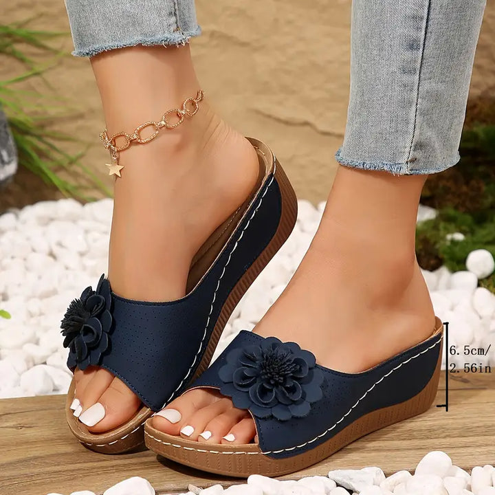 Belle™ - Orthopädische Sandalen mit Blumenmuster