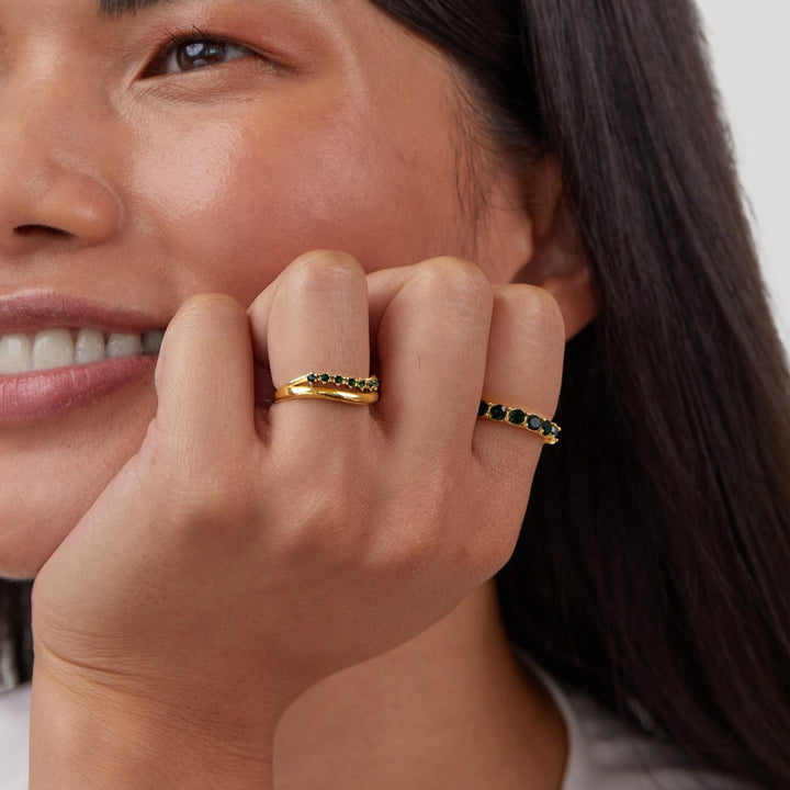 Carmen - Geschichteter Ring in smaragdgrün